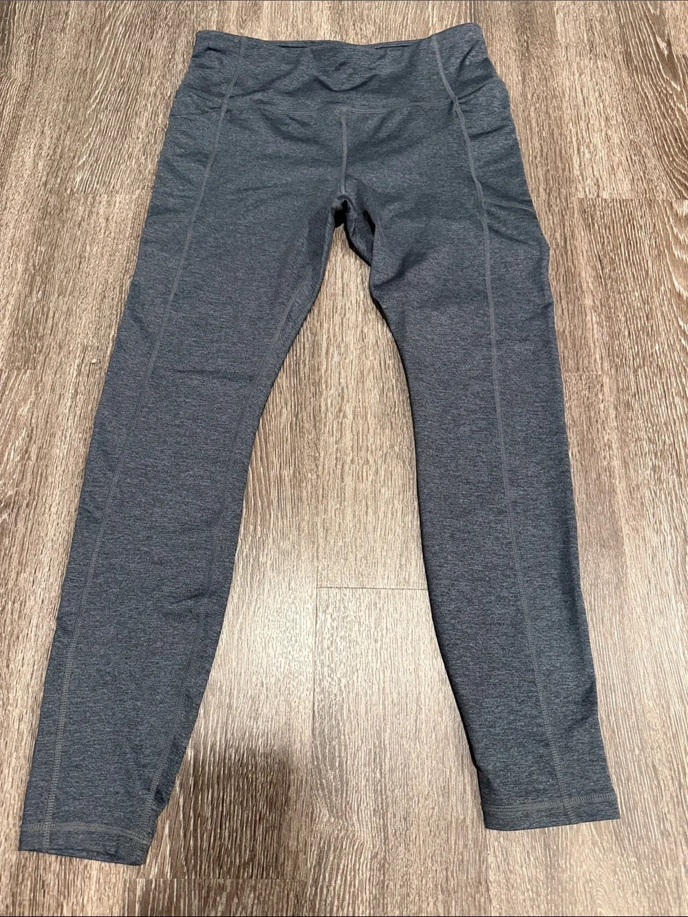 Avia Charcoal Gray Performance Leggings.    Size -L